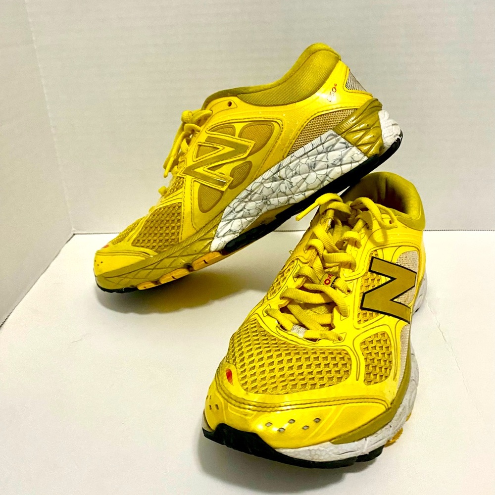 Rare Run Disney New Balance Tennis Shoes